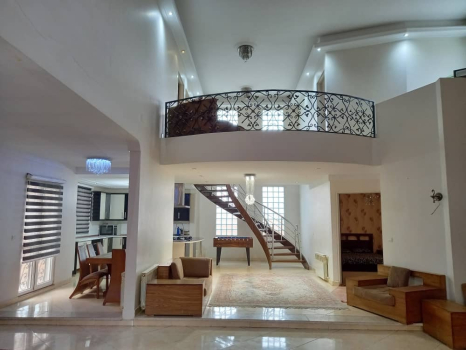 پذیرایی طبقه بالا