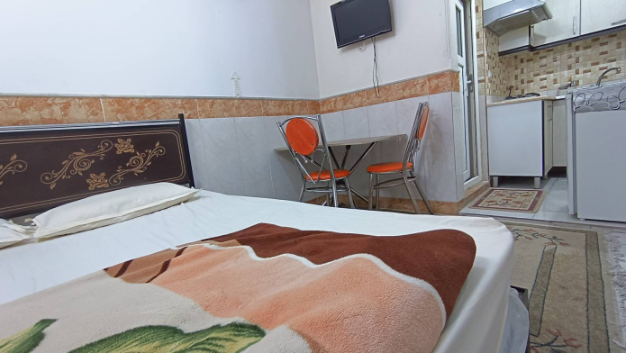 مهمانپذیر تبارک قم اتاق دو تخته