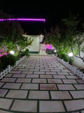 ویلا استخردار ستاره شب کردان