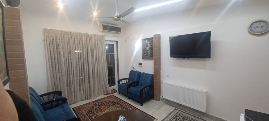 اتاق پذیرایی ویلای دربستی تک خواب در فرح آباد