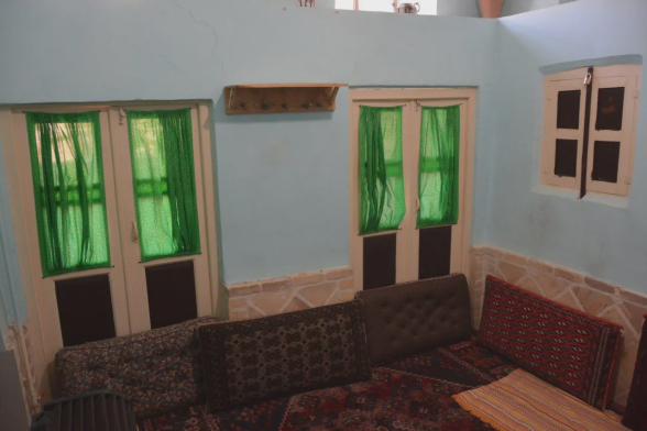 ویلا برزک ( اتاق آبی) با صبحانه رایگان
