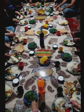 ویلا نی چشمه(اتاق سه دری با سرویس اختصاصی)