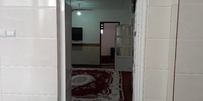 ورودی واحد واحد مبله دو خوابه ساحلی با پارکینگ سرپوشیده