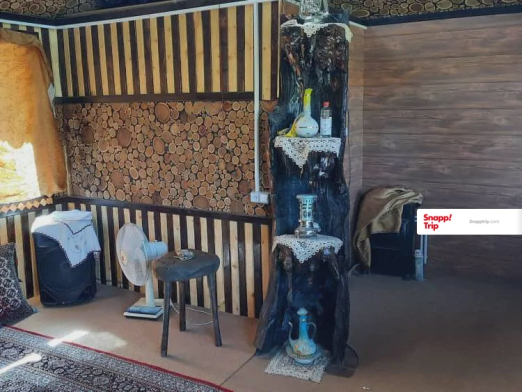 کلبه چوبی انگوران