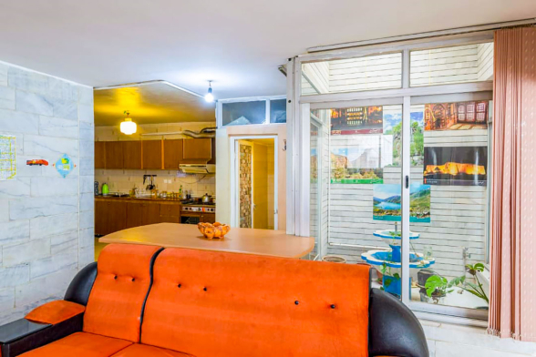 آپارتمان بنفشه