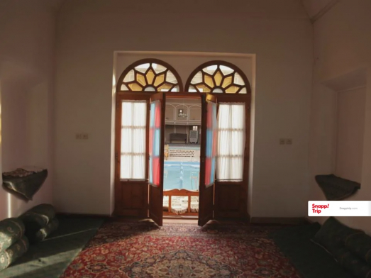 ویلا (مهربُد)