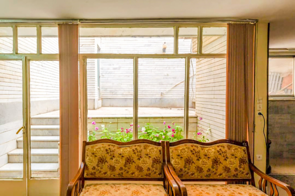 آپارتمان بنفشه