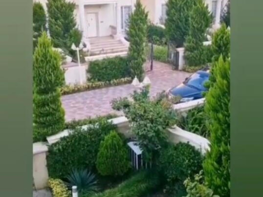 حیاط ویلای دهکده ساحلی آرش
