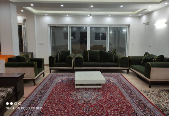 اتاق پذیرایی واحد یک خوابه ساحلی