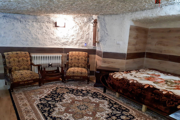 اقامتگاه بومگردی عمارت سنگی اسکو واحد 1
