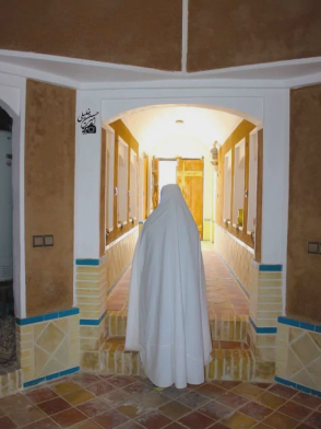 ویلا حافظ (اتاق شماره 6)