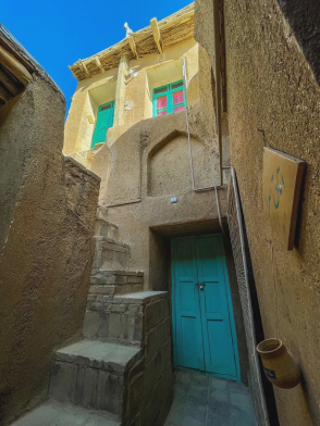 ویلا برزک (اتاق بالاخونه) با صبحانه رایگان