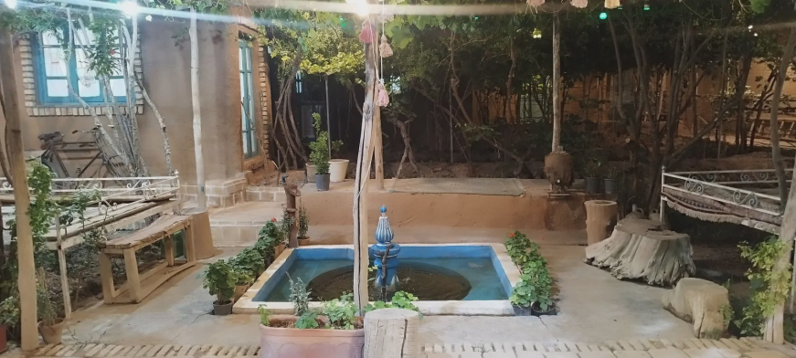 ویلا گُلک بانو (اتاق آلاله)