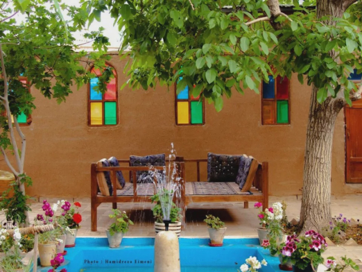 ویلا نی چشمه(اتاق صندوق خانه)