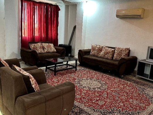 اتاق پذیرایی واحد آپارتمانی تک خواب در طبقه دوم ( 2 )