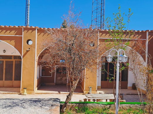 ویلا مادری (یاس)