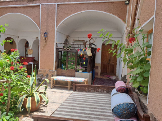 حیاط حیاط