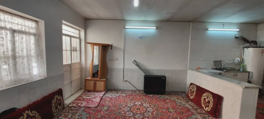 سوئیت عطار نزدیک به مقبره خیام
