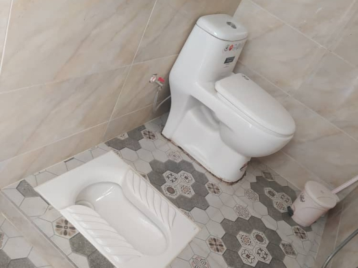 سرویس بهداشتی ویلای تک خواب مبله با تراس و چشم اندازی زیبا