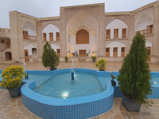 ویلا حاکم (جانان) با صبحانه رایگان