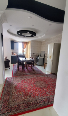 آشپزخانه آپارتمان دوخوابه نزدیک به دریا