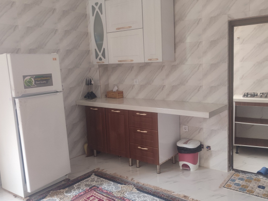 آشپزخانه ویلای دوخوابه با منظره جنگل
