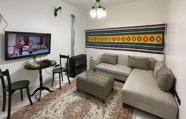 اتاق پذیرایی آپارتمان خانه دربست محله قدس زنجان