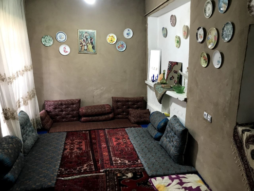 اقامتگاه بوم‌گردی خانه عباسی تاکستان اتاق سه نفره مادربزرگ