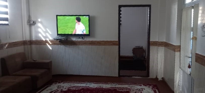 اتاق پذیرایی واحد مبله دو خوابه ساحلی با پارکینگ سرپوشیده