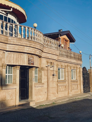 ویلا عمارت تی تی باران (واحد 13)