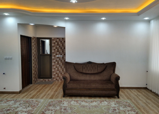 اتاق پذیرایی ویلای دنج آسمان۲، نزدیک پارک جنگلی جوارم