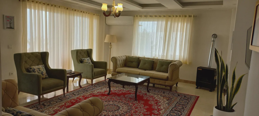 آپارتمان استخردار آبگرم ساحلی مبله ارغوان (اول)