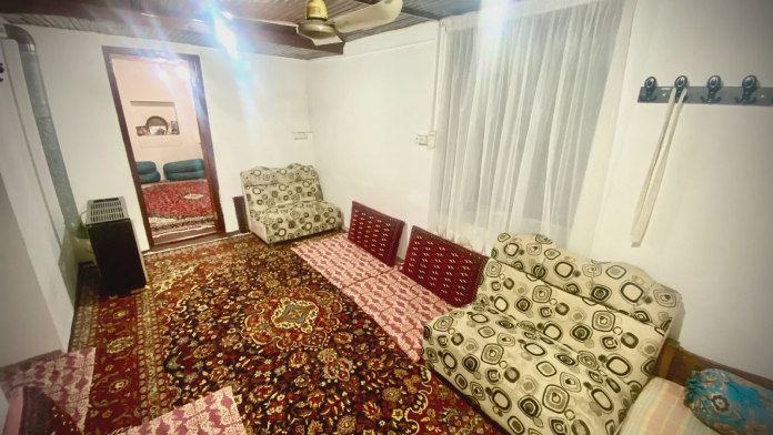 ویلا سنتی شمعدونی زرندین