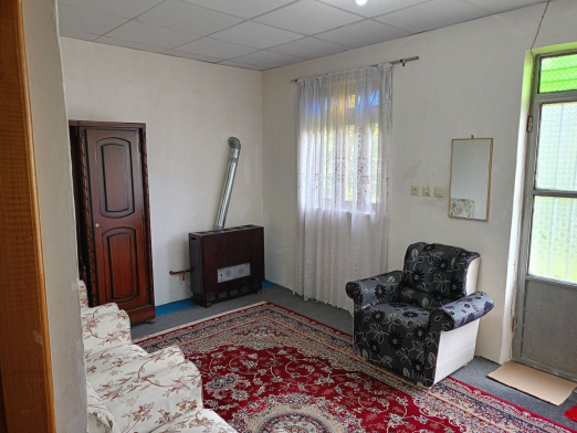 اتاق پذیرایی ویلای نقلی گل انار