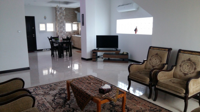 اتاق پذیرایی ویلای ساحلی دوخوابه