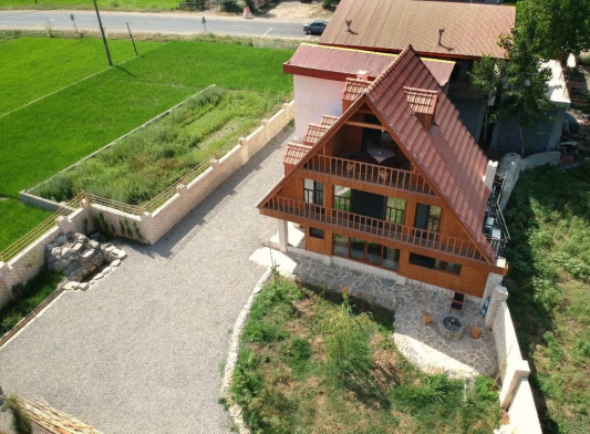 محوطه اقامتگاه