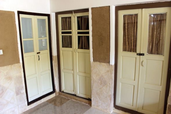 IMG_0677.JPG اقامتگاه بومگردی دیلیگن دلیجان سوئیت شاه نشین
