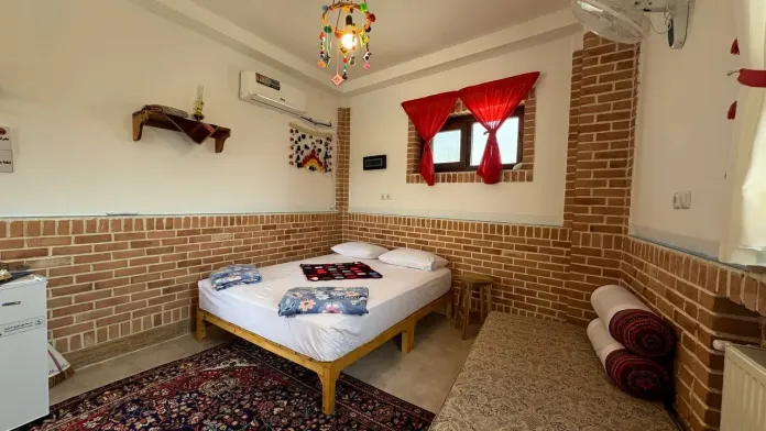 اقامتگاه بومگردی گلجان زنجان سوئیت شقایق