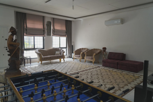 ویلا شاندیز با فوتبال دستی