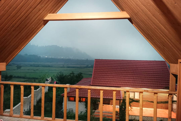 ویلا چوبی تریپلکس دوخوابه الماس نجفیان - اسالم