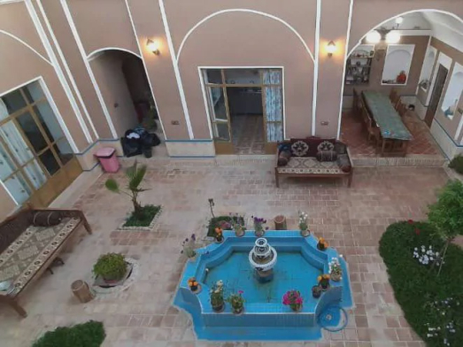 ویلا حافظ (اتاق شماره 7)