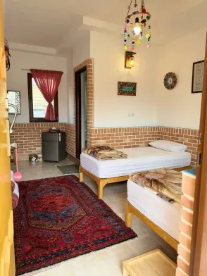 اقامتگاه بومگردی گلجان زنجان سوئیت اطلسی