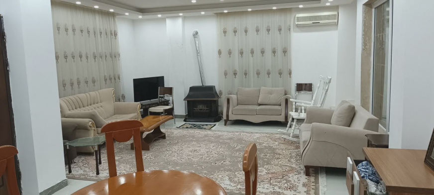 ویلا استخردار آبگرم پارسا با جکوزی و فوتبال دستی