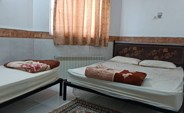 مهمانپذیر تبارک قم اتاق سه تخته