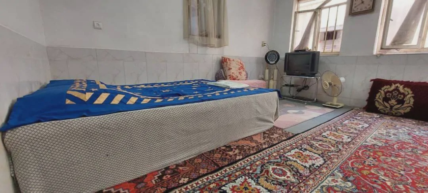 سوئیت عطار نزدیک به مقبره خیام