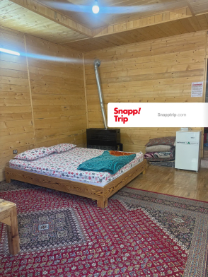 کلبه چوبی نهرسنگی (1)