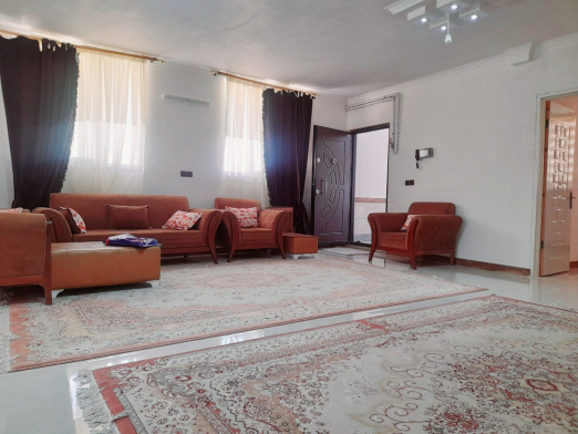 اتاق پذیرایی واحد دو خوابه نوساز در غار علیصدر