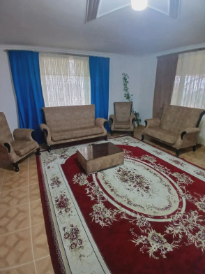 ویلا استخردار آبگرم رویال با فوتبالدستی