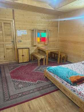 کلبه چوبی نهرسنگی (1)