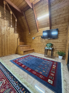 کلبه سوئیسی آیدا با جکوزی